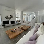 Mykonos Coralba فيلة *