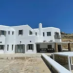 فيلة Mykonos Coralba *
